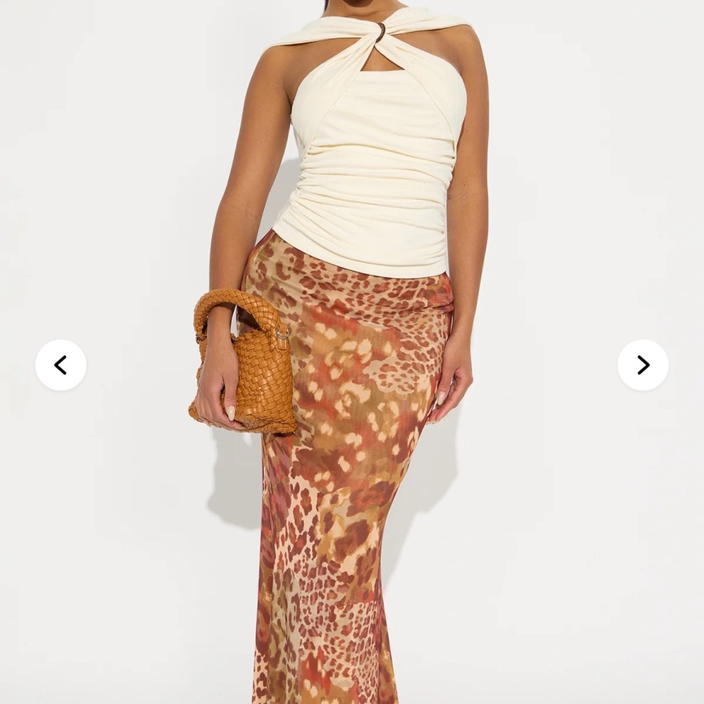 Ivory Ruched Off Shoulder Top - Picture 3 of 3
